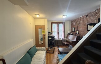 36 SUSSEX ST