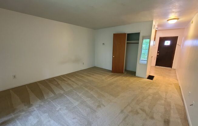 Studio, 1 bath, $750, Unit 2