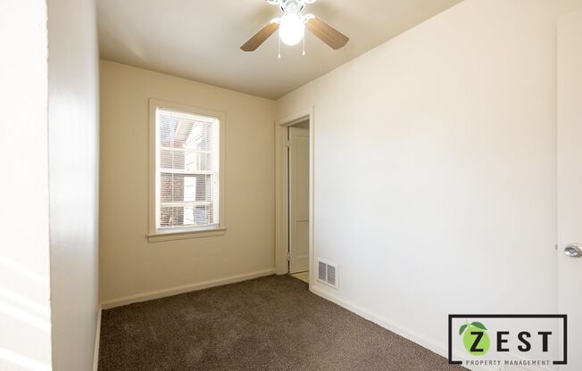 2 beds, 1 bath, $975, Unit Unit 2