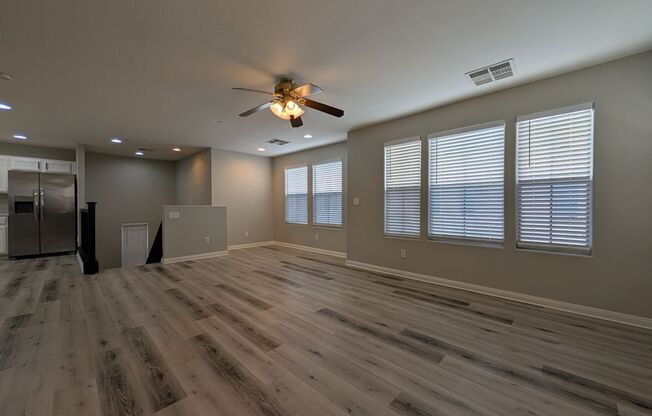 SPLIT LEVEL HOME IN NORTHWEST LAS VEGAS FOR RENT