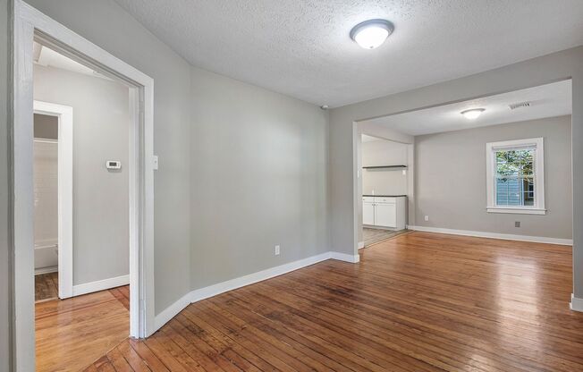 3 beds, 1 bath, $1,600