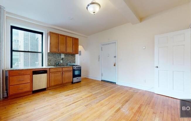 324 W 84th St #93