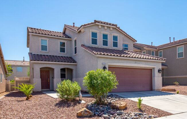 A MUST SEE 3BD/2.5BA SINGLE FAMILY HOME!