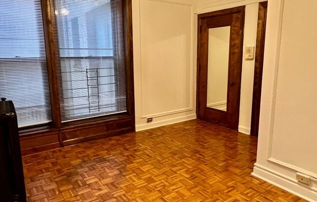 Studio, 1 bath, 300 sqft, $1,335, Unit 530-215
