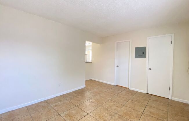 1 bed, 1 bath, $1,150, Unit P1: Piazza Park #5256