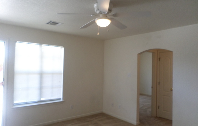 3 beds, 2 baths, 1,178 sqft, $900, Unit C