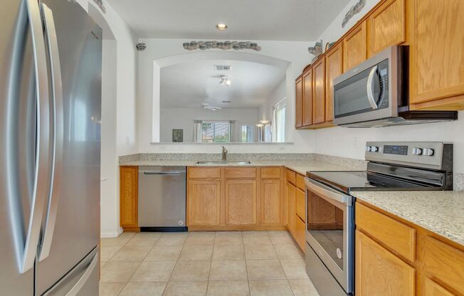 Beautiful 3 bedroom, 2 bath in great Mesa location!