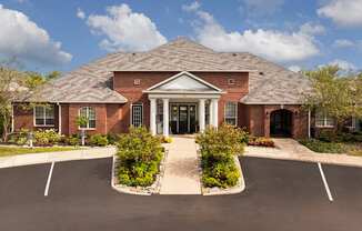 Welcome to The Gardens at Polaris Apartments