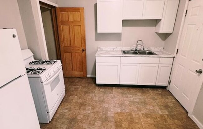 Recently updated 3 bed 1 bath Single Family Home