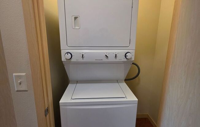 Studio, 1 bath, 612 sqft, $1,075, Unit 308