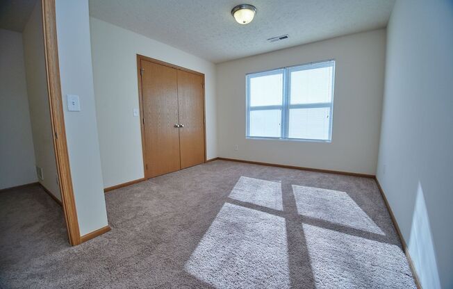 2 beds, 1.5 baths, 1,056 sqft, $1,235, Unit 58W