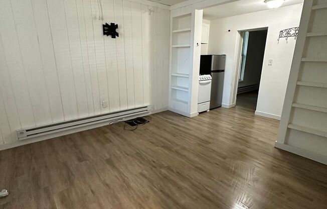 2422 W Vermijo Ave
