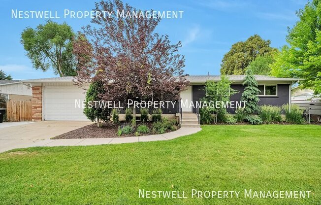 1335 E Maplewood Dr.
