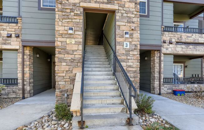 Beautiful 2 Bed 2 Bath Condo near Parkfield Lake Park!