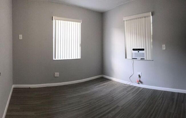 2 beds, 1 bath, 750 sqft, $1,800, Unit 5200-4