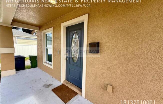 2904 E COLUMBUS DR