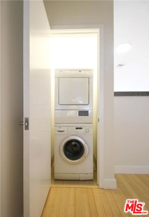 2 beds, 2 baths, 1,010 sqft, $3,100, Unit 1004