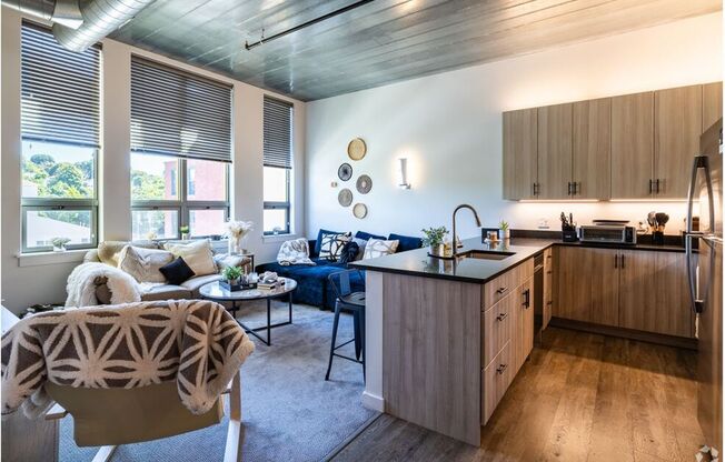 1 bed, 1 bath, 724 sqft, $1,995, Unit Unit 404