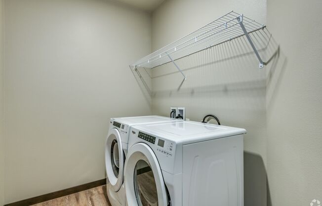 2 beds, 2 baths, 1,173 sqft, $2,225, Unit 840-221