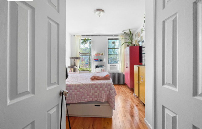 1380 DEKALB AVE