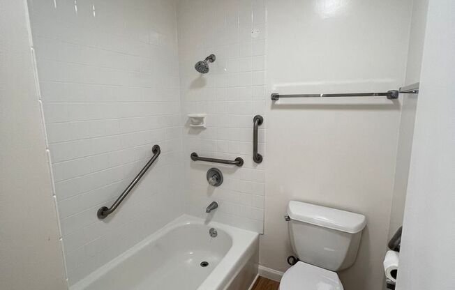 2 beds, 1 bath, 888 sqft, $3,100, Unit kpe3001