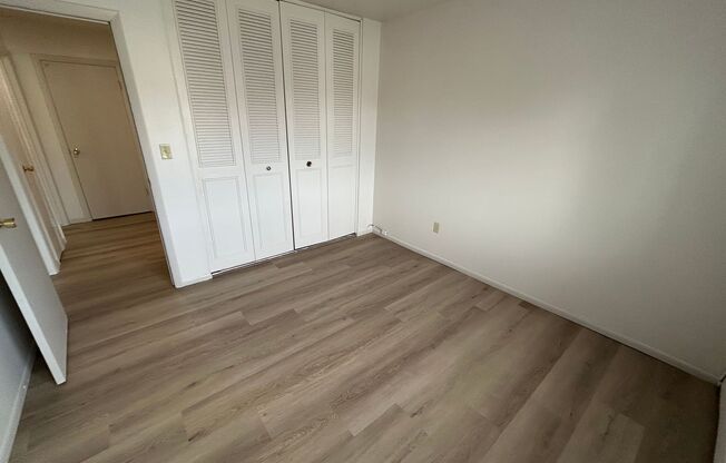2 beds, 1 bath, $1,295, Unit 109