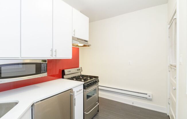 Studio, 1 bath, 379 sqft, $1,595, Unit 2888-1