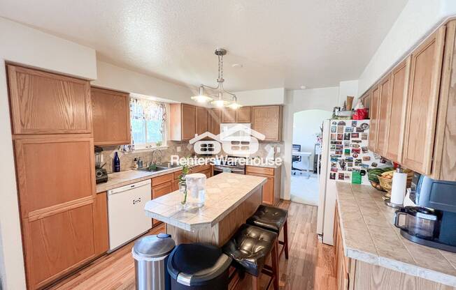 4392 DEEPHAVEN CT