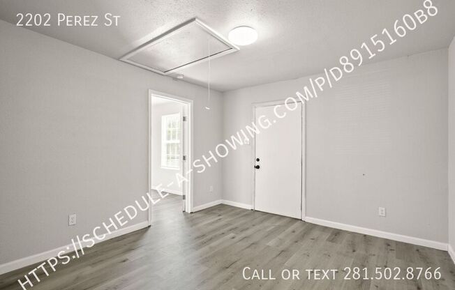 2202 PEREZ ST