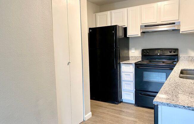 3 beds, 2 baths, 643 sqft, $2,025, Unit C403