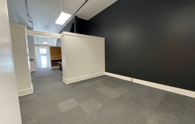 Studio, , 800 sqft, $1,200, Unit SLS110 office