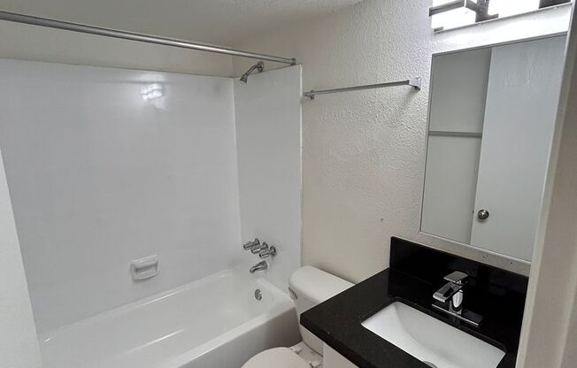 2 beds, 1 bath, 615 sqft, $1,100, Unit 106A