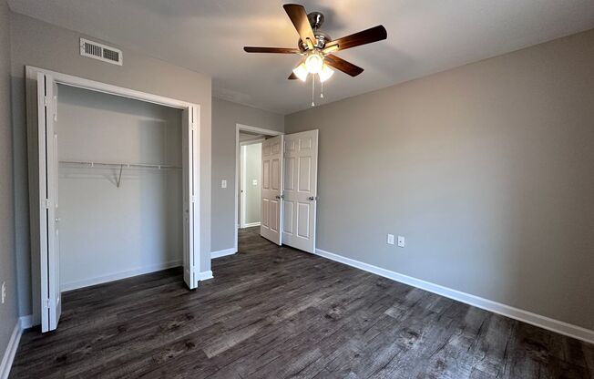 2 beds, 1 bath, 850 sqft, $1,298, Unit Sharp Lane-23