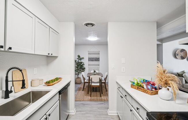 3 beds, 2 baths, 1,275 sqft, $1,749, Unit 12G