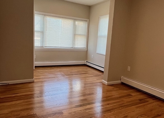 1 bed, 1 bath, 799 sqft, $2,350, Unit 1