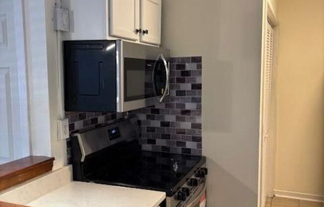 Gated Community- 2BA/1BA Condo