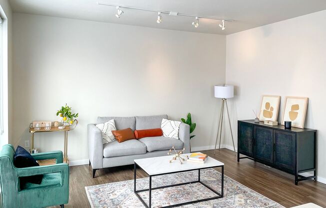 1 bed, 1 bath, 566 sqft, $1,295, Unit 212