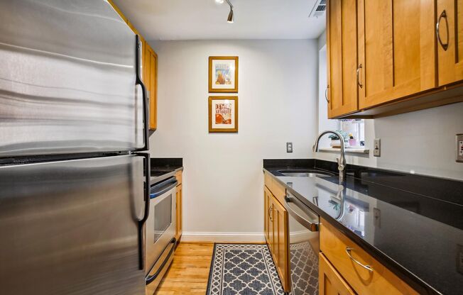 2 beds, 1 bath, $3,100