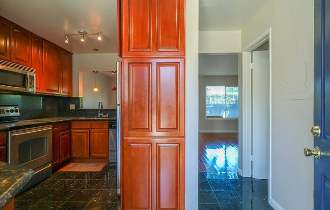 4533 CARAWAY CT