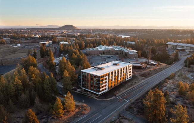 Strata_Bend_OR_Exterior_aerial