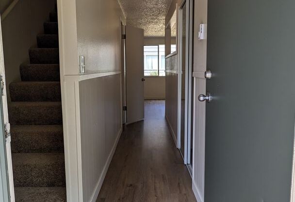 3 beds, 1.5 baths, 1,500 sqft, $1,893, Unit 2712-3
