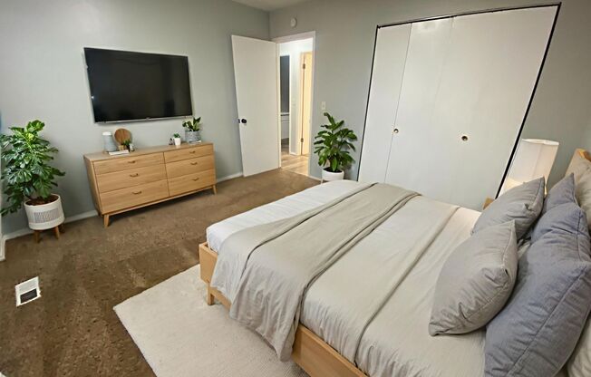 2 beds, 1 bath, 835 sqft, $1,245, Unit 506 Apt. H