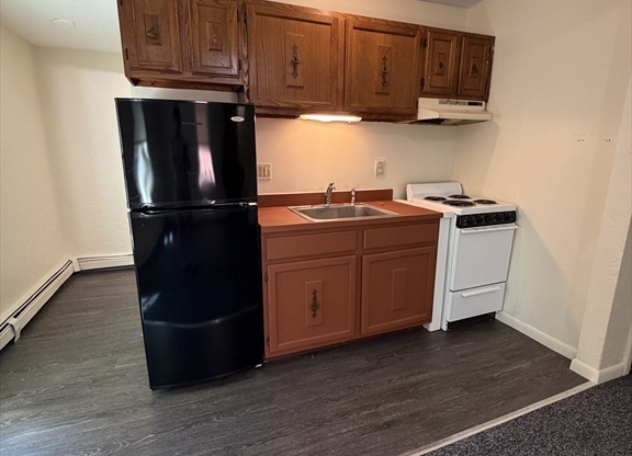8 EXCHANGE CT