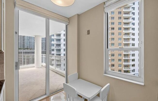 2 beds, 2.5 baths, $5,400, Unit # 1604