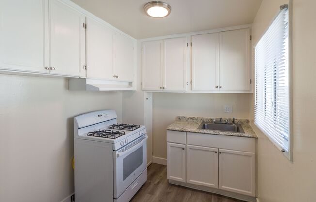 425 W Garfield Ave
