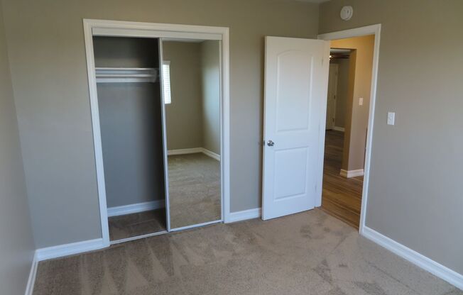 2 beds, 1 bath, 800 sqft, $2,345, Unit 3868.5
