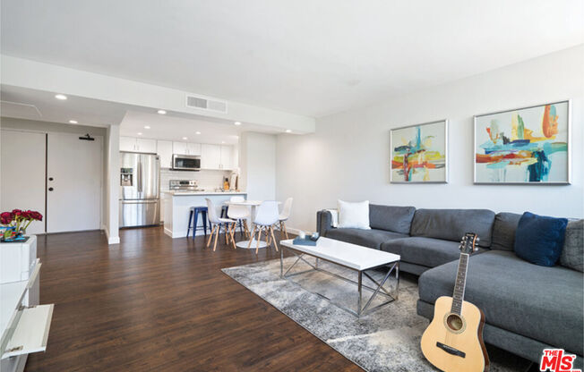 2 beds, 2 baths, 1,071 sqft, $4,500, Unit 501