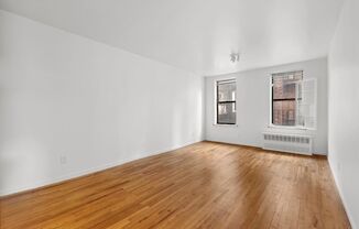 456 W 37 ST