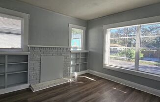 4 beds, 1 bath, $2,000