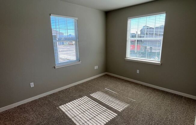 2 beds, 2 baths, 963 sqft, $1,995, Unit 204